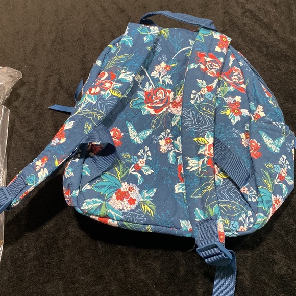 backpack - Picture 3 of 3